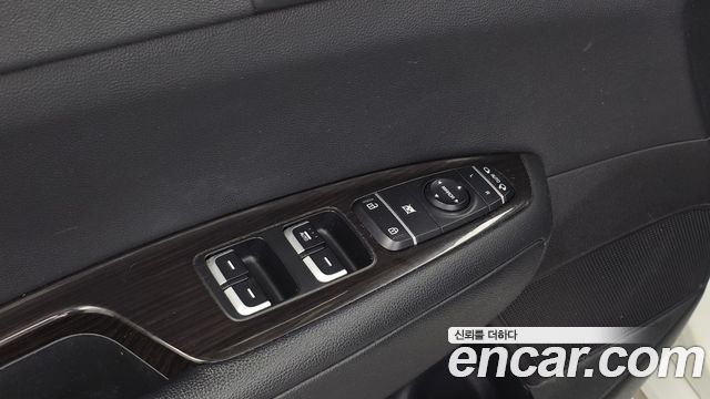 Kia K5 (II) 2.0 MX Prestige 2016 — фото 27