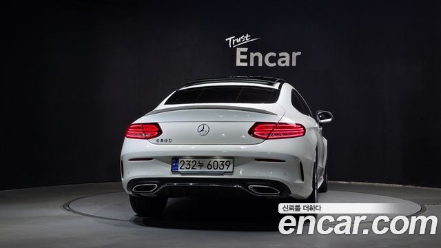 Mercedes-Benz C-Class (W205) C200 Coupe 2023 — фото 4