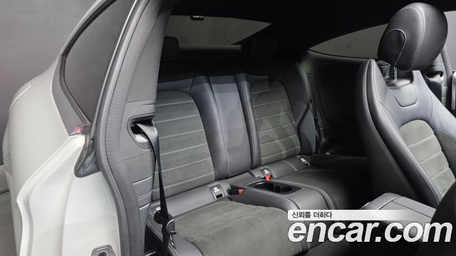 Mercedes-Benz C-Class (W205) C200 Coupe 2023 — фото 11