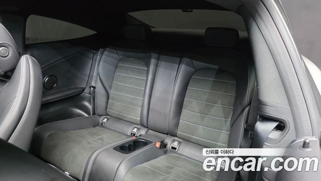Mercedes-Benz C-Class (W205) C200 Coupe 2023 — фото 12