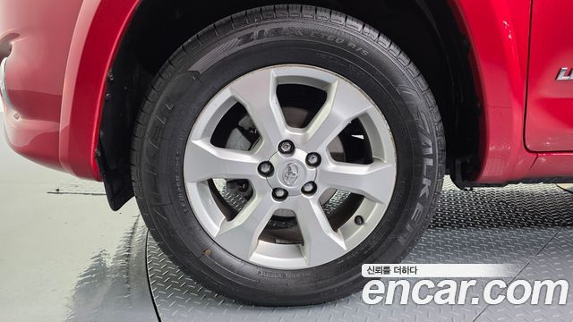 Toyota RAV4 2.5 2WD 3rd 2012 — фото 5