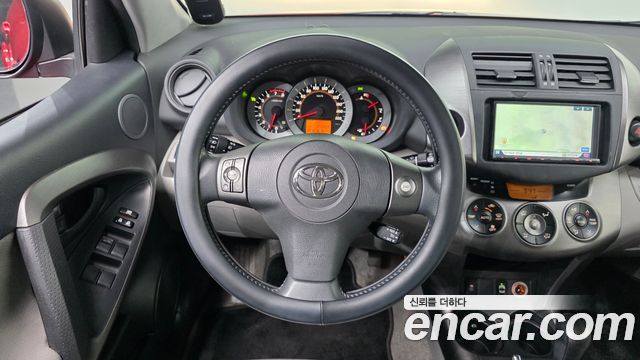 Toyota RAV4 2.5 2WD 3rd 2012 — фото 13