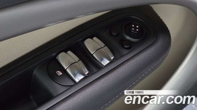 MINI Cooper D Countryman Standard 1st 2013 — фото 15