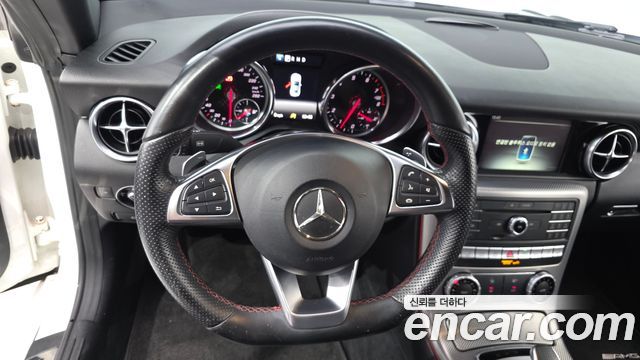 Mercedes-Benz SLC-Class (R172) SLC200 2018 — фото 15