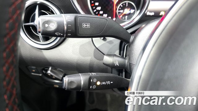 Mercedes-Benz SLC-Class (R172) SLC200 2018 — фото 27