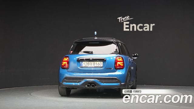 MINI Cooper S Classic Third Generation 2022 — фото 4