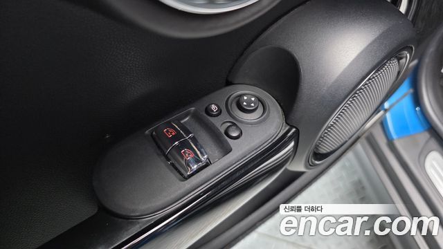 MINI Cooper S Classic Third Generation 2022 — фото 13