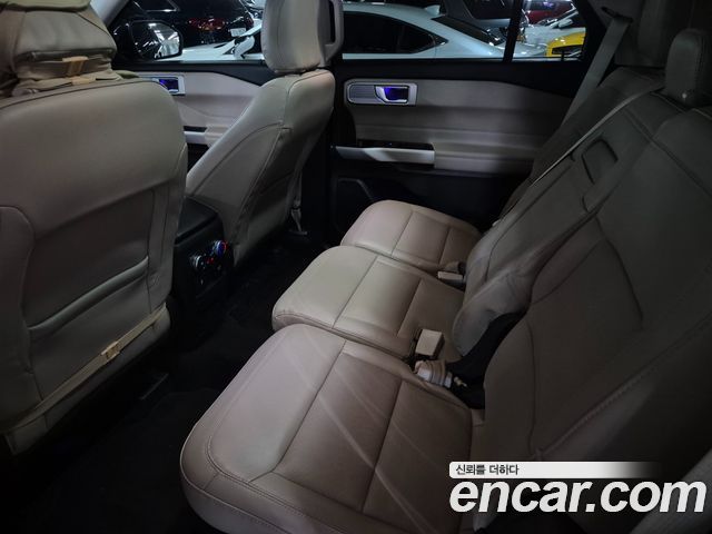 Ford Explorer (VI) 2.3 LimIted 4WD 2023 — фото 10