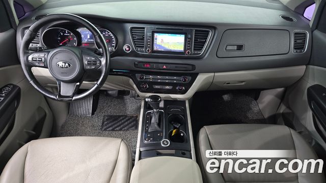 Kia Carnival 9-seater Luxury 2015 — фото 7