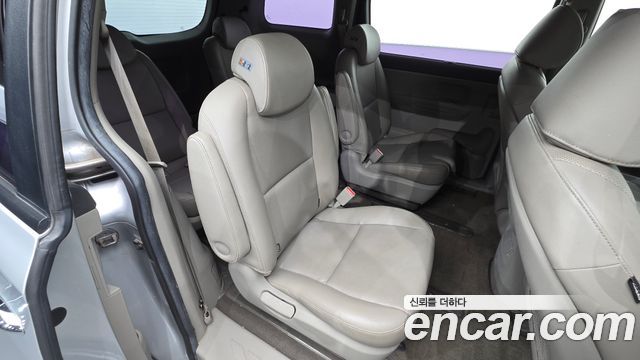 Kia Carnival 9-seater Luxury 2015 — фото 12