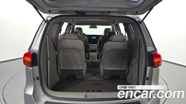 Kia Carnival 9-seater Luxury 2015 — фото 18