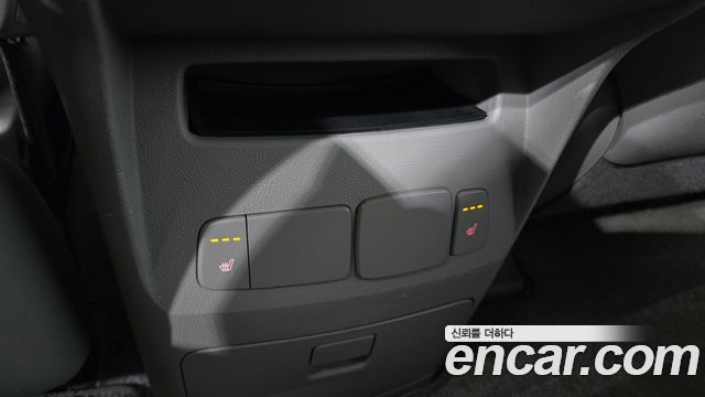 Kia Carnival 9-seater Luxury 2015 — фото 20