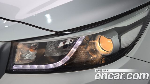 Kia Carnival 9-seater Luxury 2015 — фото 22