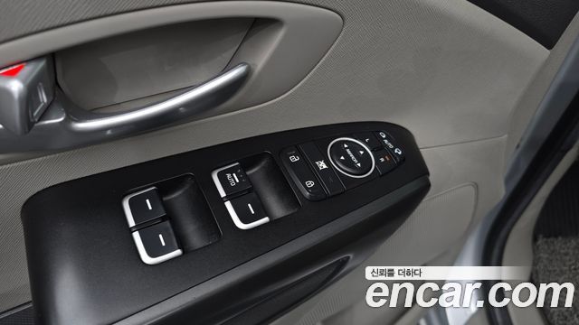 Kia Carnival 9-seater Luxury 2015 — фото 32