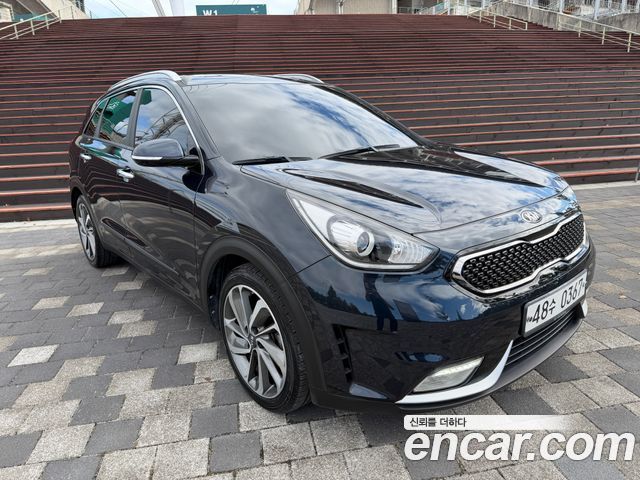 Kia Niro Prestige 2017 — фото 3