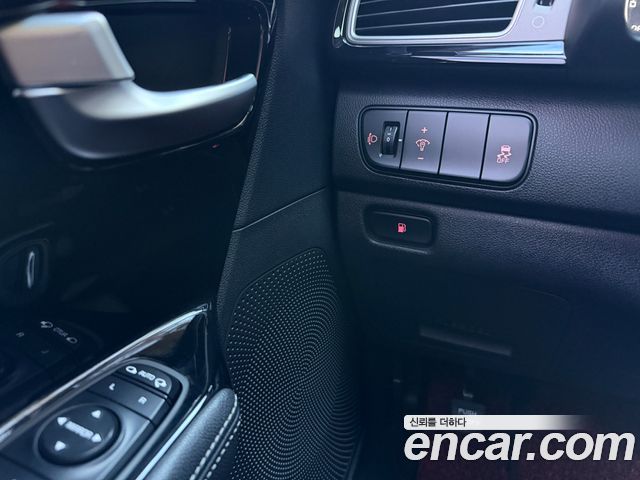 Kia Niro Prestige 2017 — фото 18