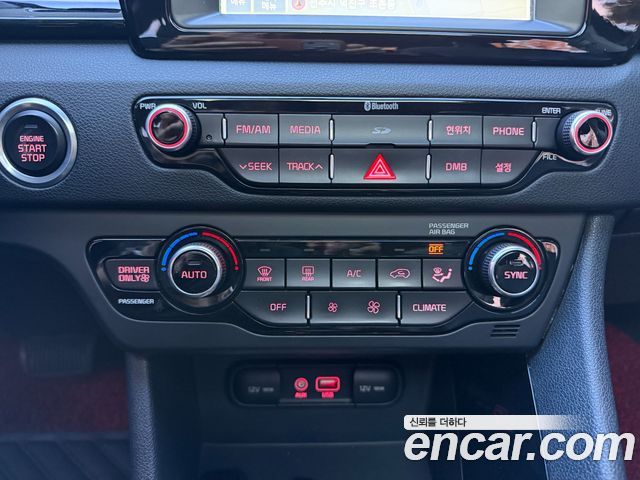 Kia Niro Prestige 2017 — фото 21