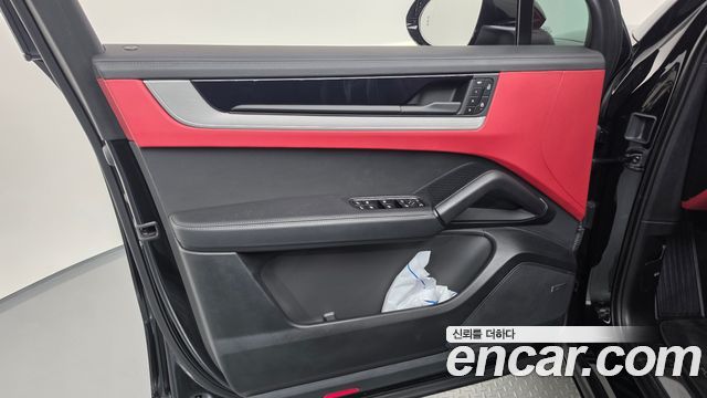 Porsche Cayenne (PO536) 3.0 2025 — фото 24