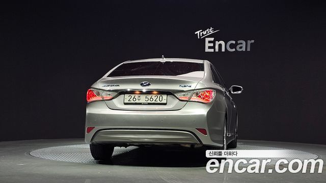 Hyundai Sonata Hybrid 2.0 Premier 2012 — фото 4