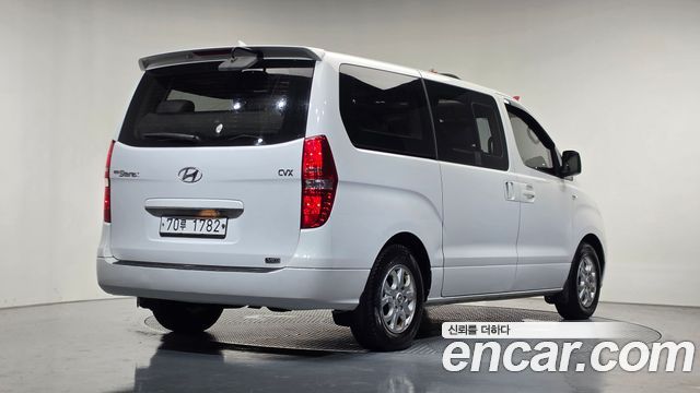 Hyundai Grand Starex 11-Seater Wagon CVX Premium 2014 — фото 2