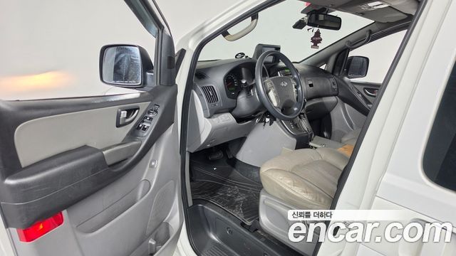 Hyundai Grand Starex 11-Seater Wagon CVX Premium 2014 — фото 10