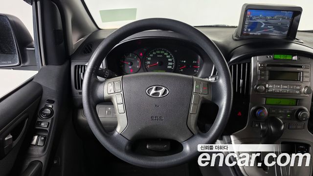 Hyundai Grand Starex 11-Seater Wagon CVX Premium 2014 — фото 14