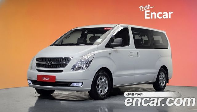 Hyundai Grand Starex 11-Seater Wagon CVX Premium