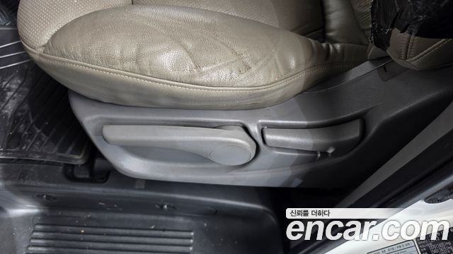 Hyundai Grand Starex 11-Seater Wagon CVX Premium 2014 — фото 27