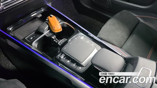 Mercedes-Benz GLB-Class (X247) GLB250 4MATIC 2021 — фото 18
