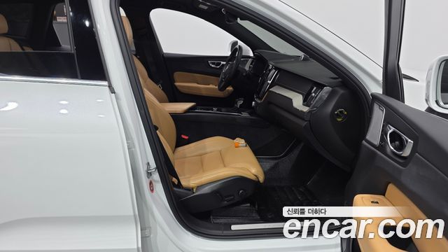 Volvo XC60 (II) D5 Inscription 2020 — фото 26