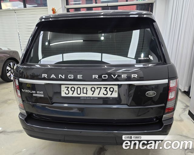 Land Rover Range Rover (IV) 5.0 SC Vogue SE LWB 2014 — фото 5