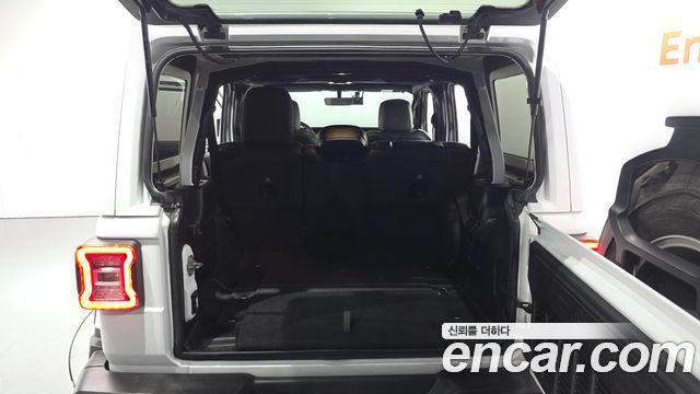 Jeep Wrangler (JL) 2.0 Overland 4Door 2023 — фото 18
