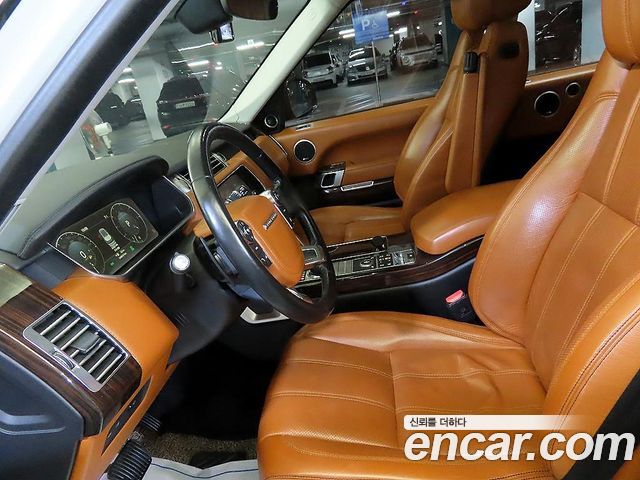 Land Rover Range Rover (IV) 5.0 SC Vogue SE 2017 — фото 6