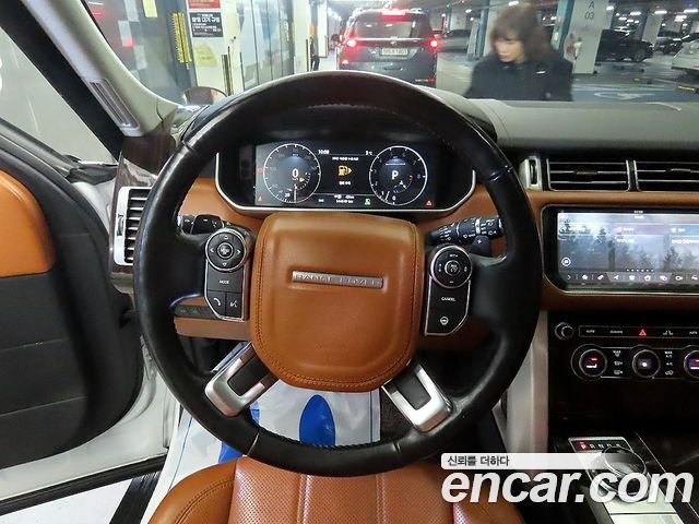 Land Rover Range Rover (IV) 5.0 SC Vogue SE 2017 — фото 8
