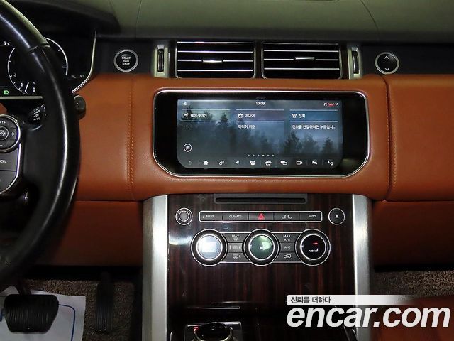 Land Rover Range Rover (IV) 5.0 SC Vogue SE 2017 — фото 10