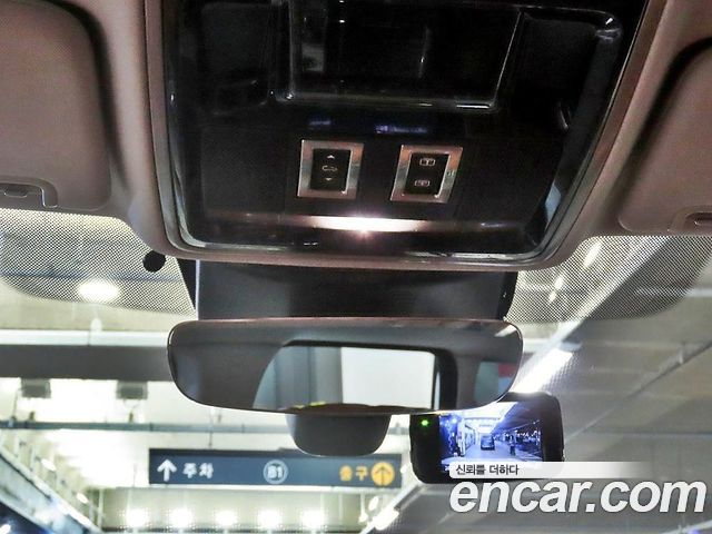 Land Rover Range Rover (IV) 5.0 SC Vogue SE 2017 — фото 17