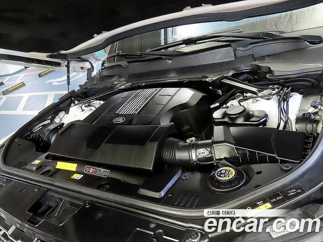 Land Rover Range Rover (IV) 5.0 SC Vogue SE 2017 — фото 22