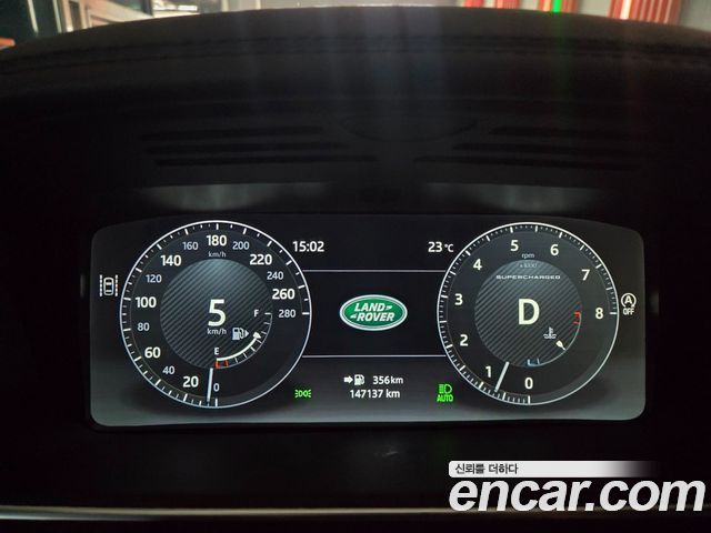 Land Rover Range Rover (IV) 5.0 SC Vogue SE 2017 — фото 24