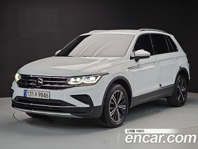 Volkswagen Tiguan (II) 2.0 TDI 4-Motion Premium 2022 — фото 2