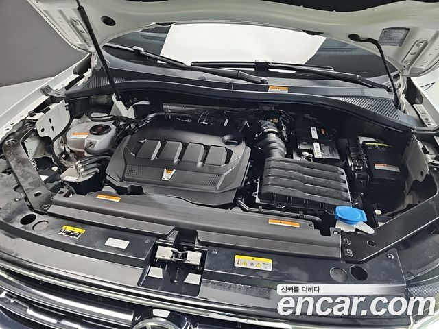 Volkswagen Tiguan (II) 2.0 TDI 4-Motion Premium 2022 — фото 6