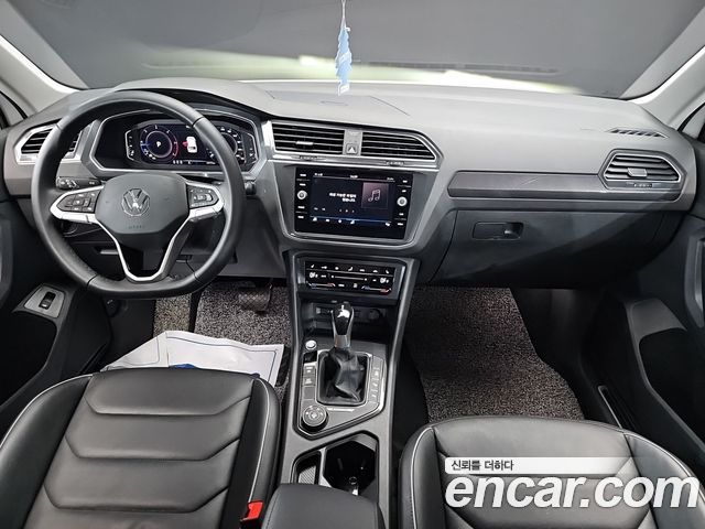 Volkswagen Tiguan (II) 2.0 TDI 4-Motion Premium 2022 — фото 7
