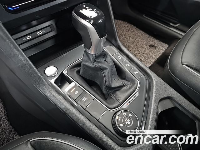 Volkswagen Tiguan (II) 2.0 TDI 4-Motion Premium 2022 — фото 9