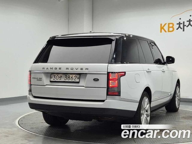 Land Rover Range Rover (IV) 4.4 SDV8 Vogue SE DIESEL 2016 — фото 3