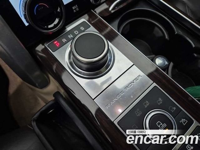 Land Rover Range Rover (IV) 4.4 SDV8 Vogue SE DIESEL 2016 — фото 8