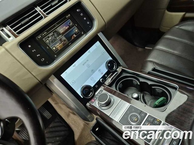 Land Rover Range Rover (IV) 4.4 SDV8 Vogue SE DIESEL 2016 — фото 10