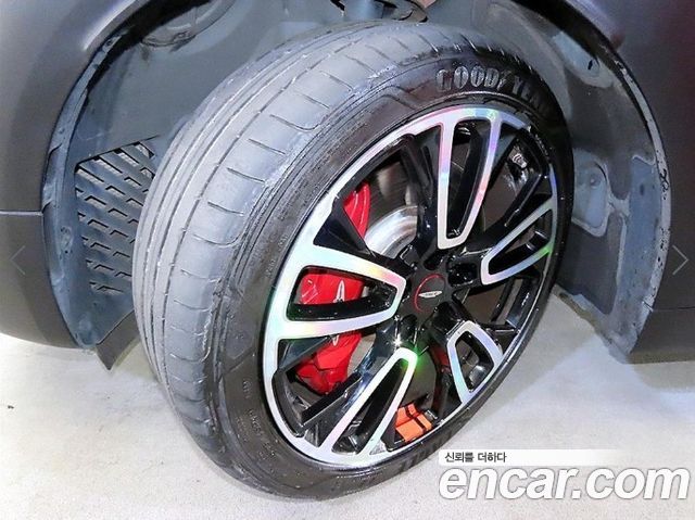 MINI Cooper S Countryman JCW 2nd 2022 — фото 24