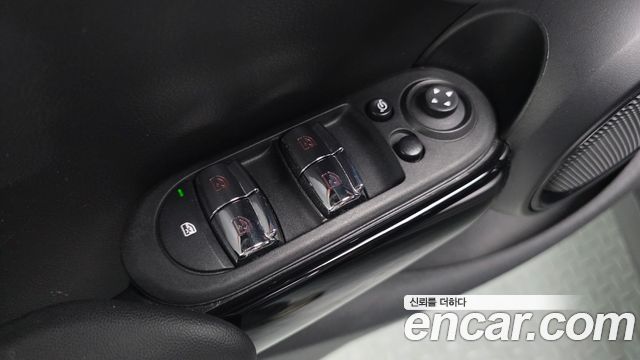 MINI Cooper 5Door Classic Launch Pack Third Generation 2023 — фото 32