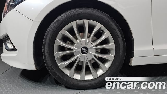 Hyundai Sonata (LF) 2.0 Smart 2015 — фото 5