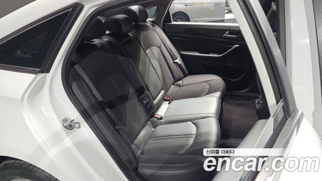 Hyundai Sonata (LF) 2.0 Smart 2015 — фото 11