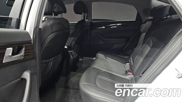 Hyundai Sonata (LF) 2.0 Smart 2015 — фото 12